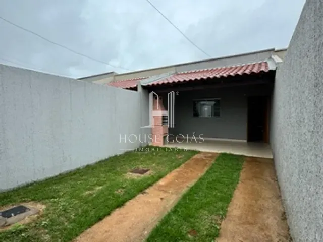 Casa com 120m² 2 quartos e 1 banheiro, à venda, no bairro Residencial Della Penna em Goiânia