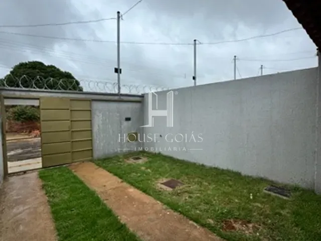 Casa com 120m² 2 quartos e 1 banheiro, à venda, no bairro Residencial Della Penna em Goiânia