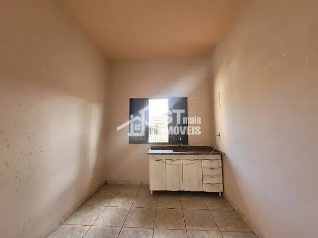 Casa com 150m² 4 quartos e 2 banheiros, à venda, no bairro Lt João Teixeira Fi em Andradas
