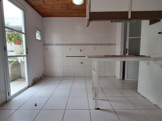 Casa com 143m² 2 quartos e 1 banheiro, à venda, no bairro Três Vendas em Pelotas