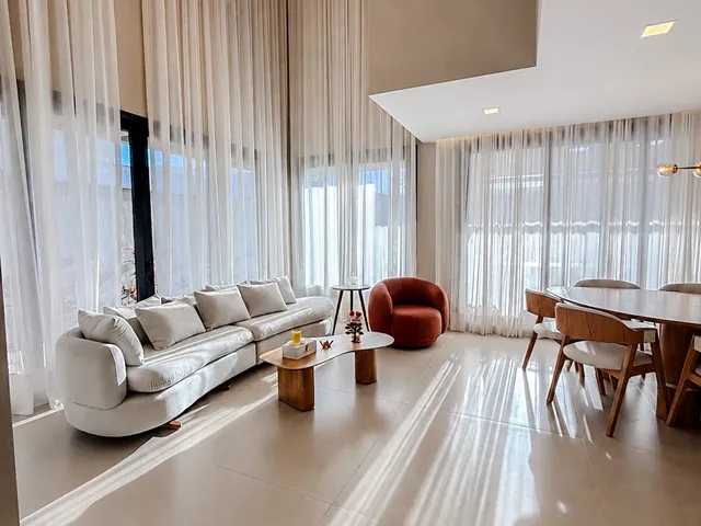 Casa com 450m² 4 quartos e 5 banheiros, à venda, no bairro Alphaville em Rio das Ostras