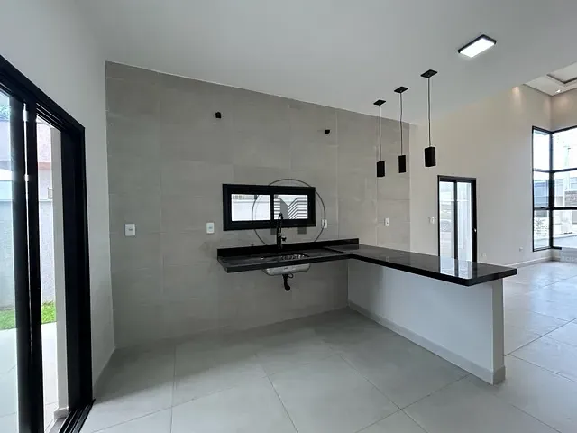 Casa 3 quartos e 3 banheiros, à venda ou para alugar, no bairro Caçapava Velha em Caçapava