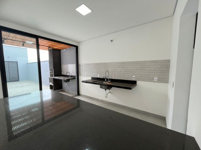 Casa com 175m² 3 quartos e 1 banheiro, à venda, no bairro Bosque da Imperatriz em Pindamonhangaba