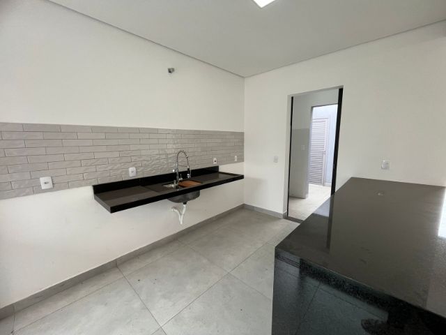 Casa com 175m² 3 quartos e 1 banheiro, à venda, no bairro Bosque da Imperatriz em Pindamonhangaba