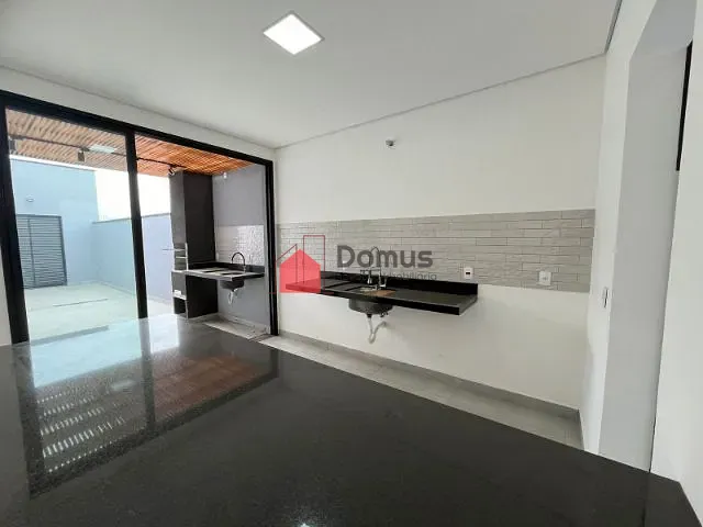 Casa com 175m² 3 quartos e 1 banheiro, à venda, no bairro Bosque da Imperatriz em Pindamonhangaba