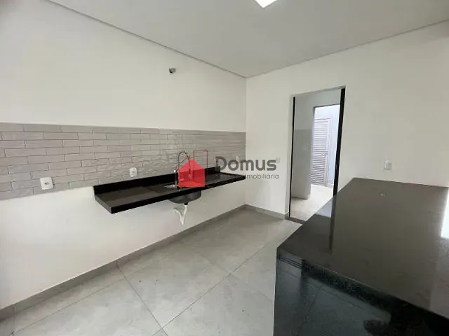 Casa com 175m² 3 quartos e 1 banheiro, à venda, no bairro Bosque da Imperatriz em Pindamonhangaba
