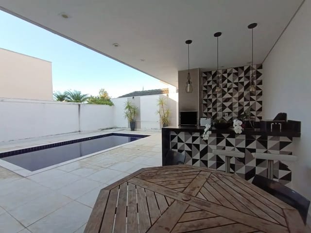 Casa com 288m² 3 quartos e 4 banheiros, para alugar, no bairro Urbanova em São José dos Campos