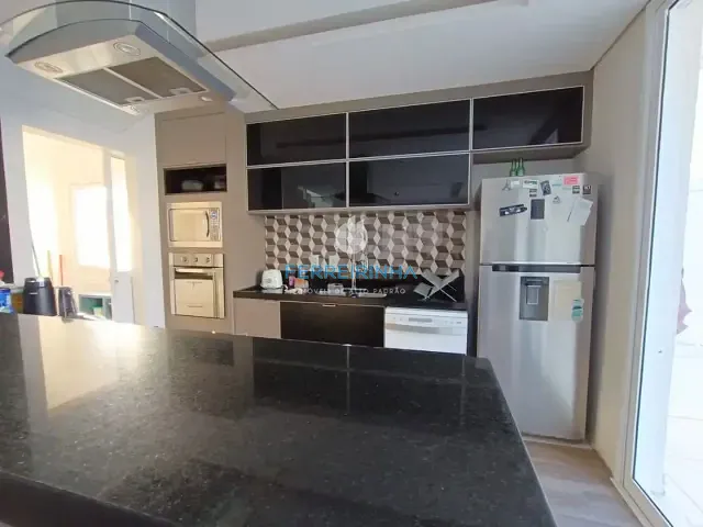 Casa com 288m² 3 quartos e 4 banheiros, para alugar, no bairro Urbanova em São José dos Campos