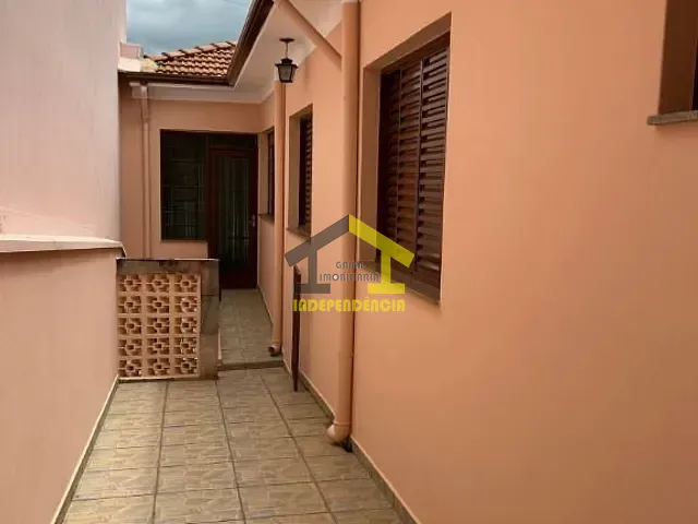 Casa com 227m² 3 quartos e 1 banheiro, à venda, no bairro Vila Brasileira em Itatiba
