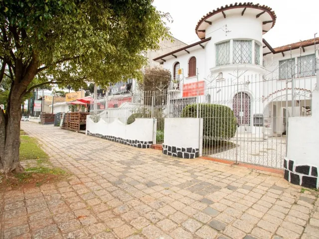 Casa com 505m² 4 quartos e 3 banheiros, à venda, no bairro Rebouças em Curitiba