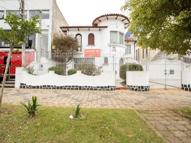 Casa com 505m² 4 quartos e 3 banheiros, à venda, no bairro Rebouças em Curitiba