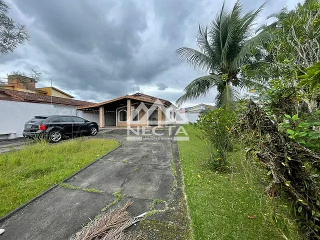 Casa com 668m² 2 quartos e 2 banheiros, à venda, no bairro Indaiá em Caraguatatuba