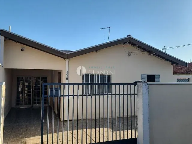 Casa com 200m² 3 quartos e 2 banheiros, à venda, no bairro Planalto em Artur Nogueira