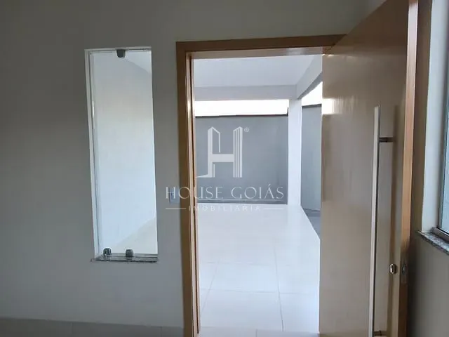 Casa com 180m² 3 quartos e 1 banheiro, à venda, no bairro Residencial Santa Fé em Goiânia