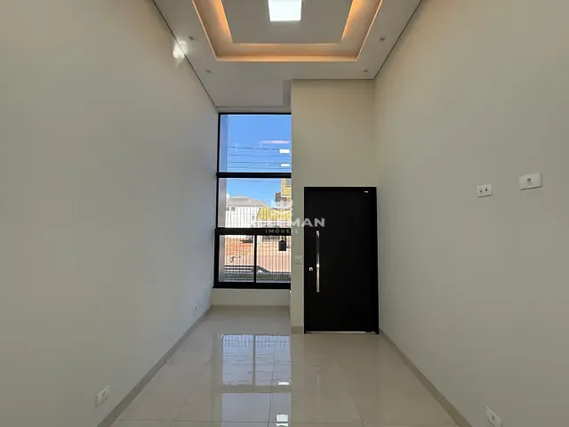 Casa com 230m² 3 quartos e 3 banheiros, à venda, no bairro Jardim Guaporé em Maringá