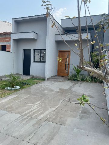 Sobrado com 425m² 4 quartos e 3 banheiros, à venda, no bairro Nossa Senhora do Perpétuo Socorro em Pindamonhangaba