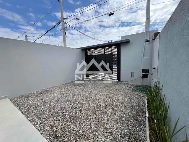 Casa com 125m² 2 quartos e 1 banheiro, à venda, no bairro Balneário dos Golfinhos em Caraguatatuba