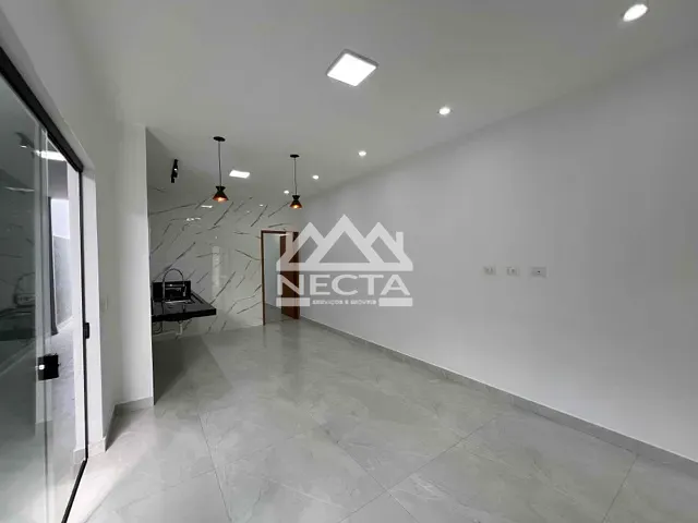 Casa com 125m² 2 quartos e 1 banheiro, à venda, no bairro Balneário dos Golfinhos em Caraguatatuba