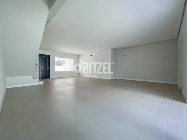 Casa com 250m² 3 quartos e 3 banheiros, à venda, no bairro Hamburgo Velho em Novo Hamburgo