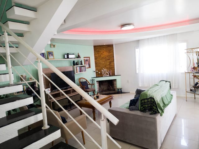 Casa com 525m² 3 quartos e 4 banheiros, à venda, no bairro Areal em Pelotas