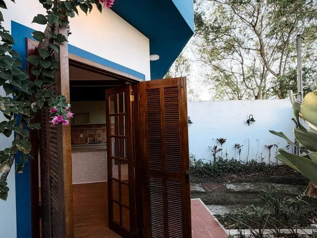Casa com 75m² 2 quartos e 2 banheiros, à venda, no bairro Vale das Palmeiras em Macaé