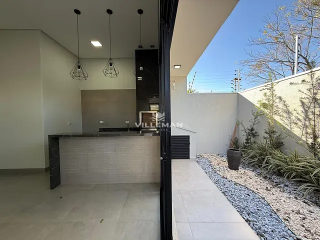 Casa com 250m² 3 quartos e 3 banheiros, à venda, no bairro Jardim Guaporé em Maringá