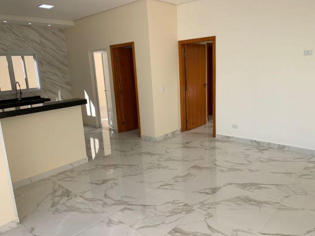 Casa com 250m² 3 quartos e 1 banheiro, à venda, no bairro Vila Suiça em Pindamonhangaba