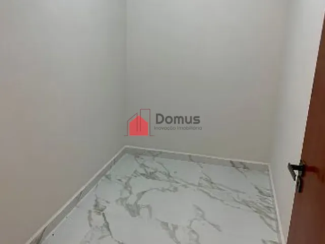 Casa com 250m² 3 quartos e 1 banheiro, à venda, no bairro Vila Suiça em Pindamonhangaba