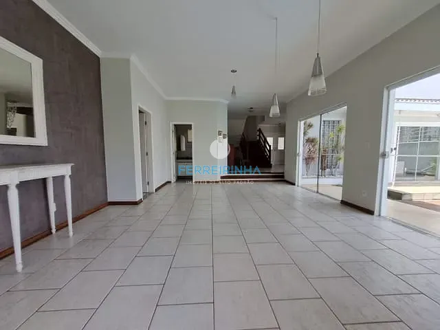 Casa com 658m² 4 quartos e 4 banheiros, à venda ou para alugar, no bairro Urbanova em São José dos Campos