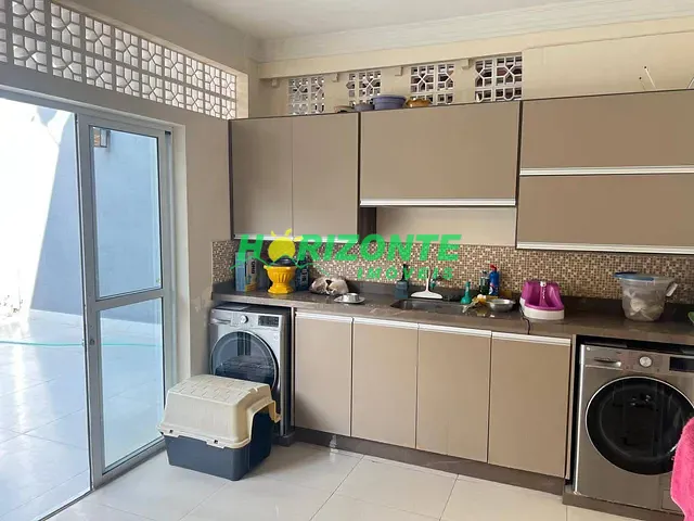 Casa com 280m² 4 quartos e 4 banheiros, à venda, no bairro Jardim Apolo II em São José dos Campos