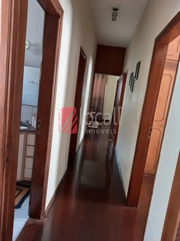 Casa com 3 quartos à venda, 243m² — foto 6 de 17