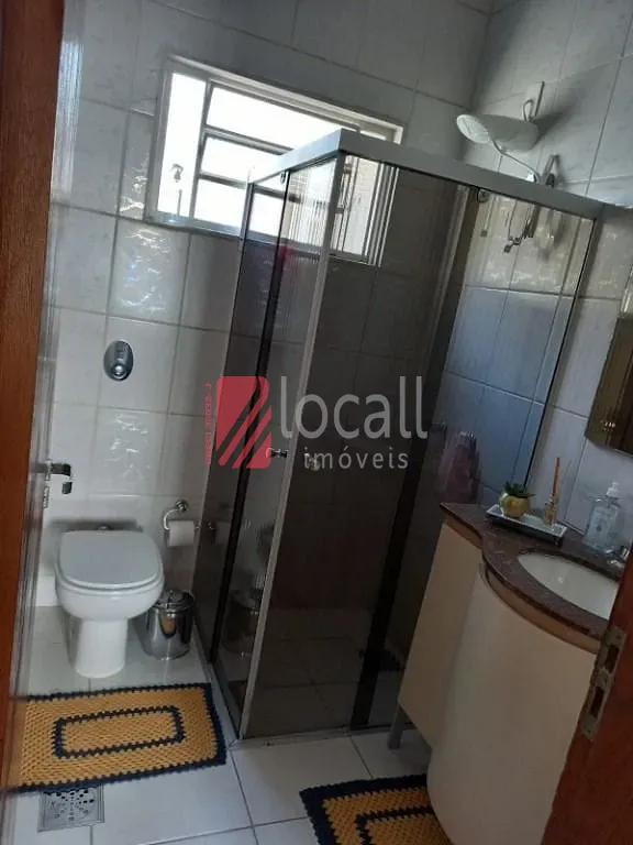 Casa com 3 quartos à venda, 243m² — foto 11 de 17