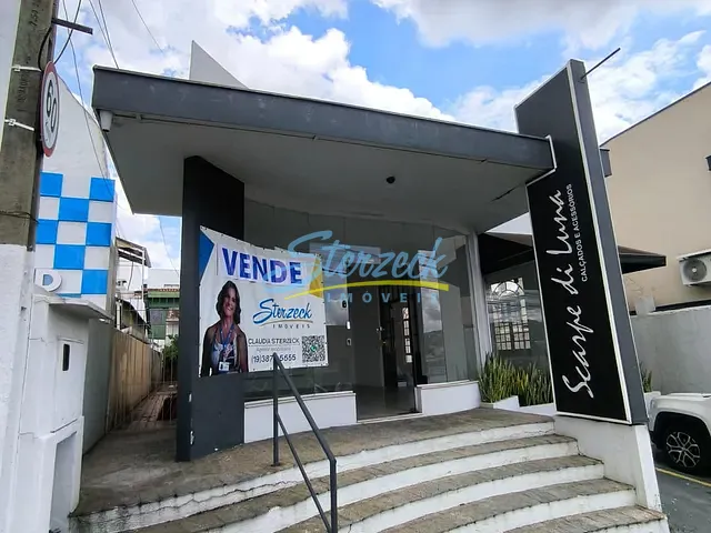 Casa à venda ou para alugar, no bairro Centro em Vinhedo