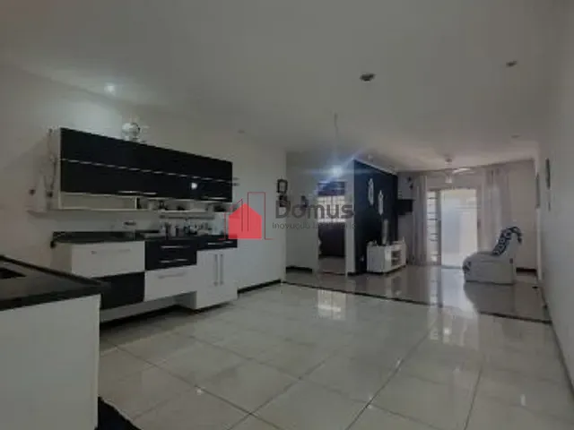 Casa com 250m² 2 quartos e 1 banheiro, à venda, no bairro Vila Suiça em Pindamonhangaba