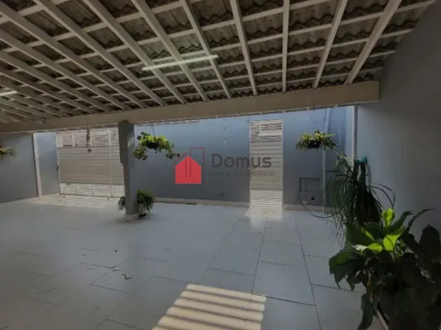 Casa com 250m² 2 quartos e 1 banheiro, à venda, no bairro Vila Suiça em Pindamonhangaba