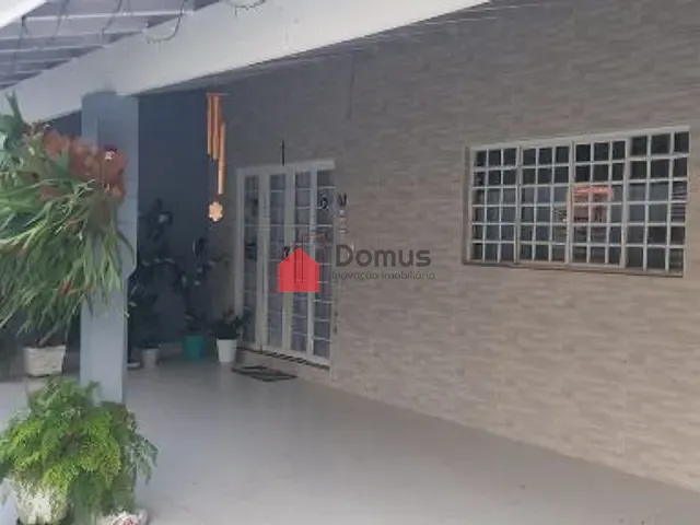 Casa com 250m² 2 quartos e 1 banheiro, à venda, no bairro Vila Suiça em Pindamonhangaba