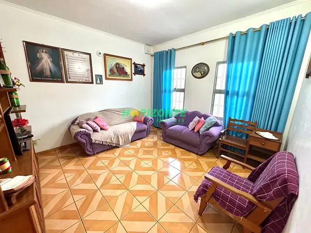 Casa com 240m² 4 quartos e 4 banheiros, à venda, no bairro Bosque dos Eucaliptos em São José dos Campos
