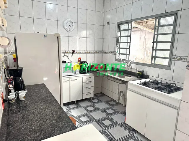 Casa com 240m² 4 quartos e 4 banheiros, à venda, no bairro Bosque dos Eucaliptos em São José dos Campos