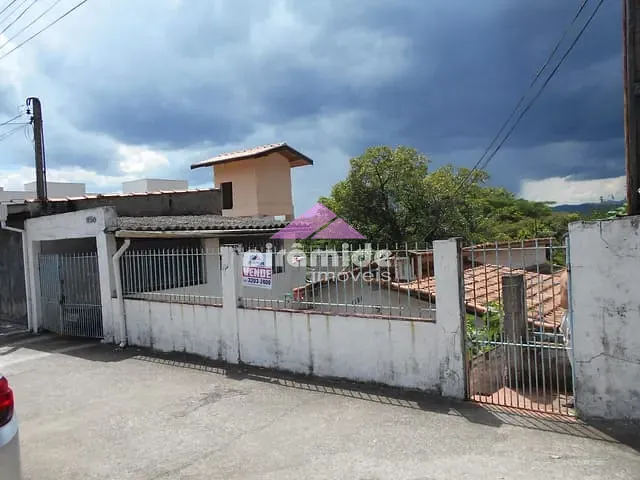 Casa com 250m² 3 quartos e 3 banheiros, à venda, no bairro Jardim Nova América em São José dos Campos