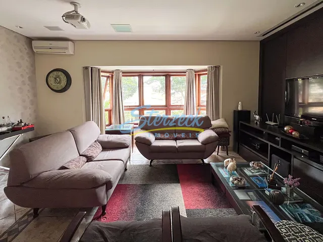 Casa com 370m² 4 quartos e 3 banheiros, à venda, no bairro Villaggio Capríccio em Louveira