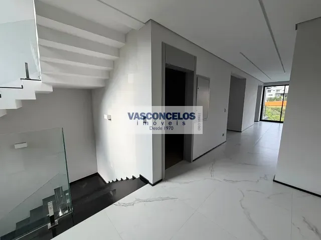 Casa com 637m² 5 quartos e 7 banheiros, à venda, no bairro Condomínio Residencial Alphaville II em São José dos Campos