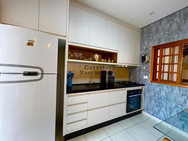 Casa com 140m² 3 quartos e 1 banheiro, para alugar, no bairro Villa Branca em Jacareí