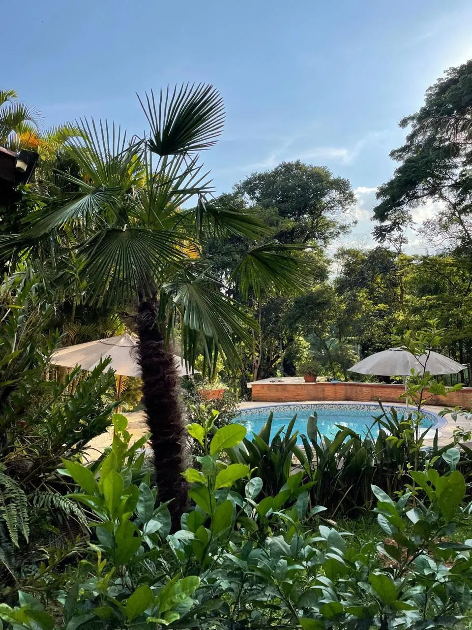 Casa no condomínio Condomínio Granja Velha para locação com 5 quartos, sendo 2 suítes, 369m²