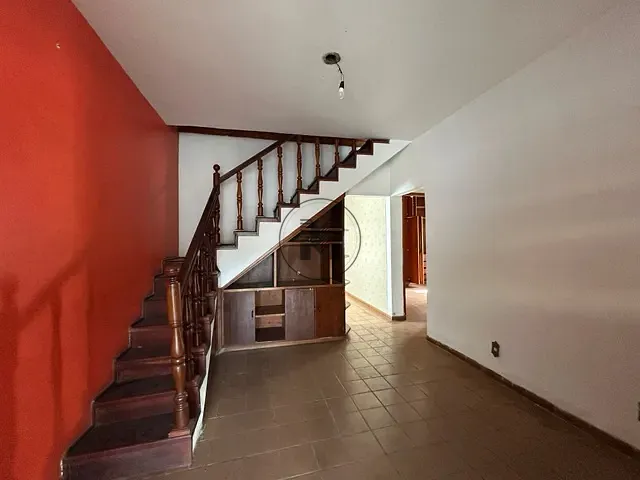 Casa 2 quartos e 2 banheiros, à venda, no bairro Parque São Luís em Taubaté