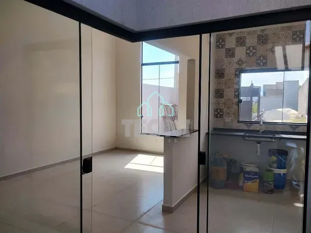 Casa 2 quartos e 2 banheiros, à venda, no bairro Areão em Taubaté