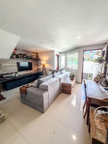 Casa 3 quartos e 3 banheiros, à venda, no bairro Jardim Vitória em Macaé