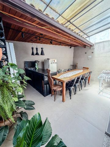 Casa 3 quartos e 3 banheiros, à venda, no bairro Jardim Vitória em Macaé
