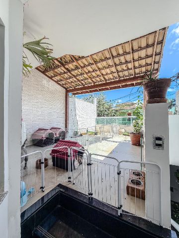 Casa 3 quartos e 3 banheiros, à venda, no bairro Jardim Vitória em Macaé