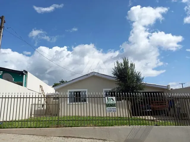 Casa com 312m² 2 quartos e 2 banheiros, à venda, no bairro Industrial em Guarapuava