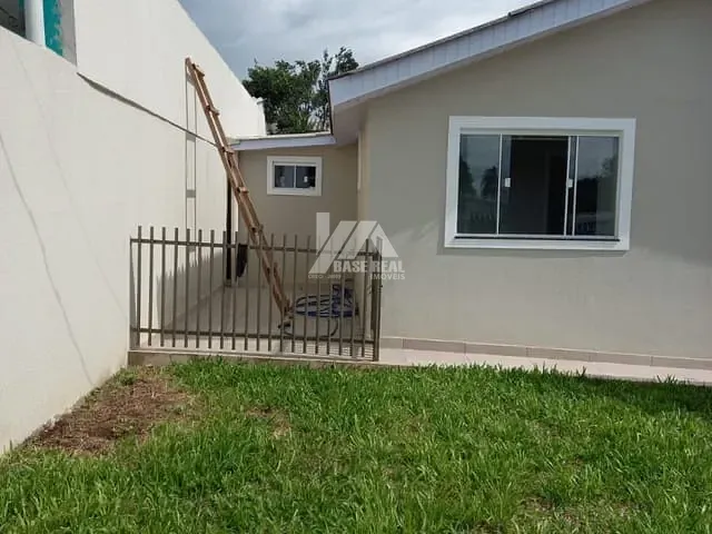 Casa com 312m² 2 quartos e 2 banheiros, à venda, no bairro Industrial em Guarapuava